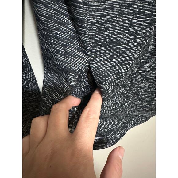 Lululemon Shirt Womens 4 Gray Space Dye Runderful Long Sleeve Thumb Holes Yoga - Picture 6 of 6